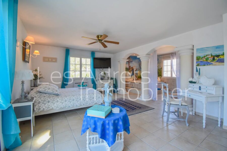 Maison à vendre à Les adrets-de-l&rsquo;estérel — Vue montagne — photo 18