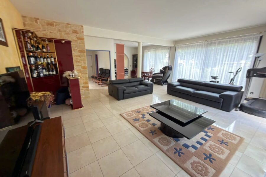 Maison à vendre à Livry-gargan — Vue parc — photo 3
