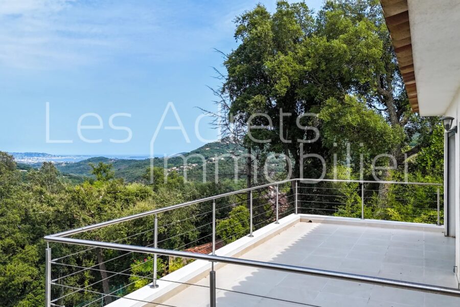 Maison à vendre à Les adrets-de-l&rsquo;estérel — Vue mer — photo 4