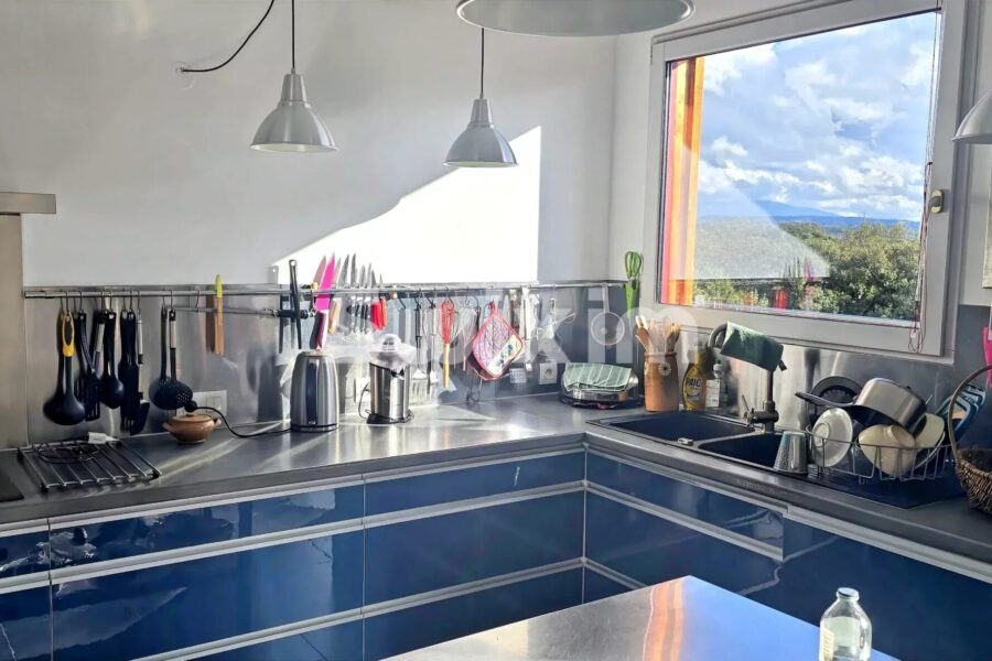 Maison à vendre à Grignan — Vue montagne — photo 6