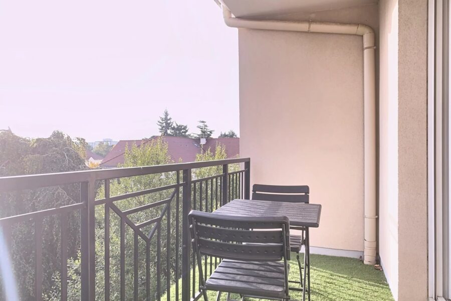Appartement à vendre à Guyancourt — Vue parc — photo 1