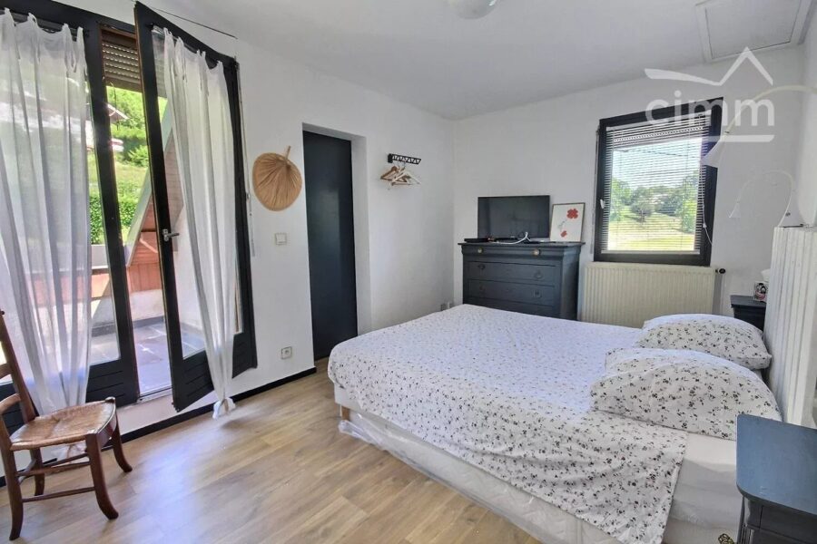 Maison à vendre à Valgelon-la rochette — Vue montagne — photo 21