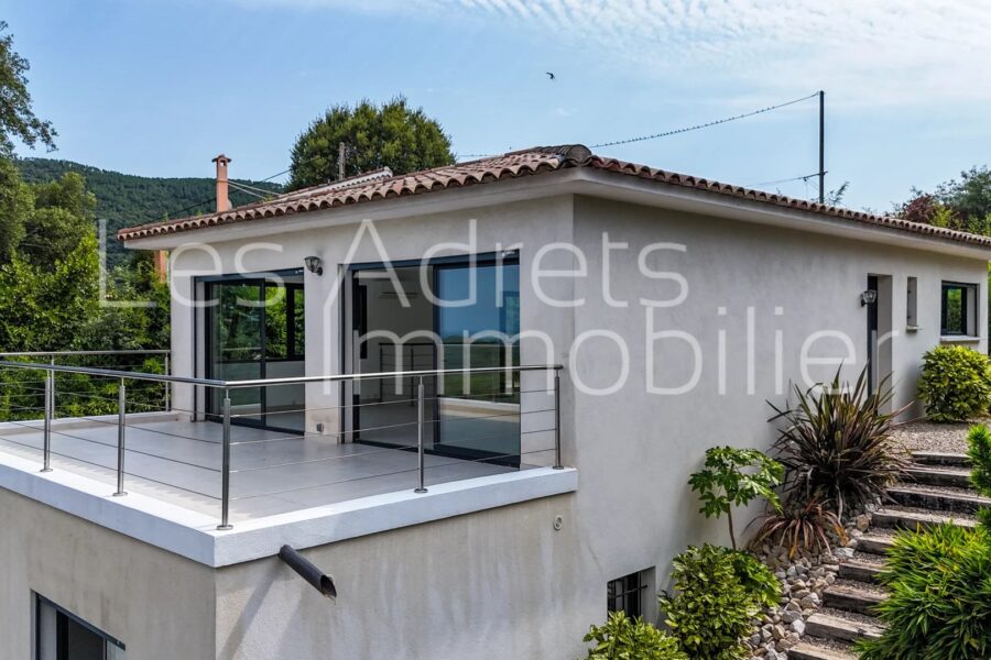 Maison à vendre à Les adrets-de-l&rsquo;estérel — Vue mer — photo 3