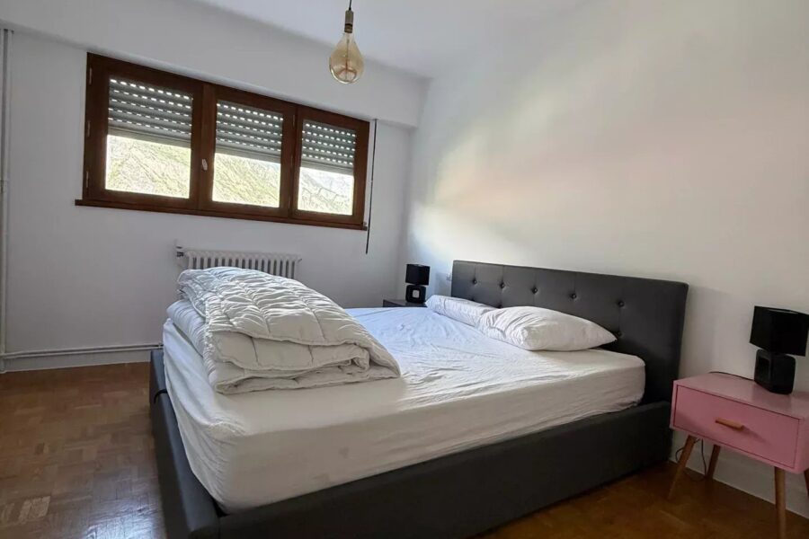 Appartement à louer à Saint-jean-de-maurienne — Vue montagne — photo 5