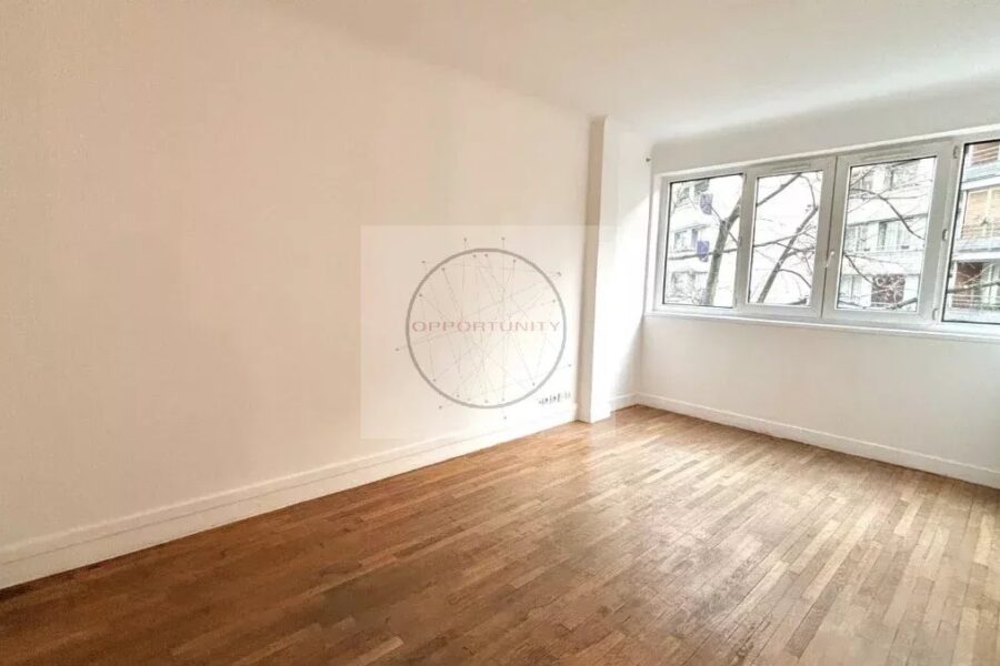 Appartement à vendre à Paris 20ème — Vue sur la ville — photo 3