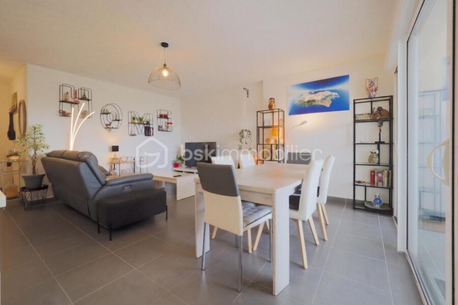 Appartement à vendre à Nimes — Vue sur la ville — photo 6