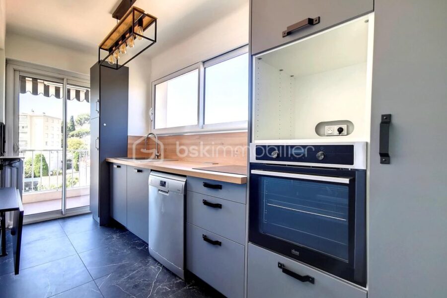 Appartement à vendre à Cannes — Vue sur la ville — photo 7
