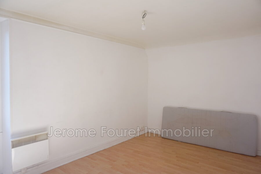 Appartement à louer à Neuvic