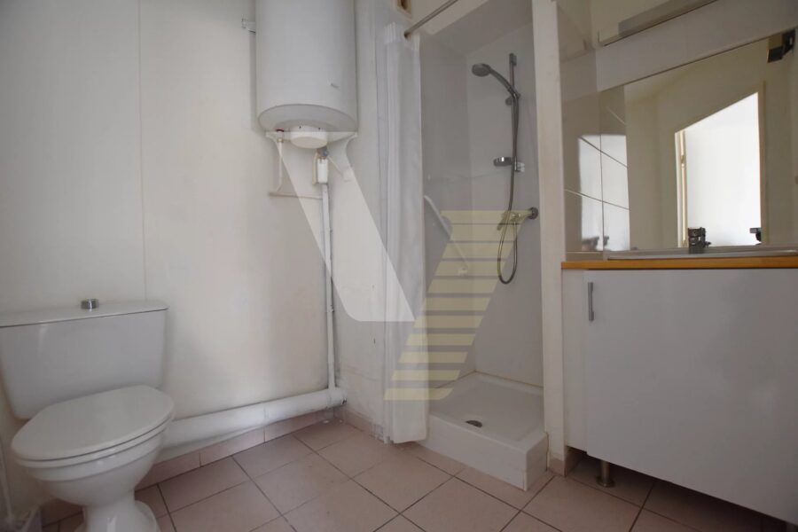 Appartement à louer à Béziers — Vue sur la ville — photo 12