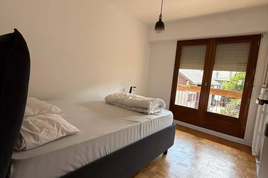 Appartement à louer à Saint-jean-de-maurienne — Vue montagne — photo 6