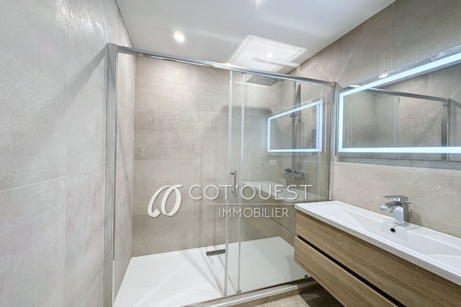 Appartement à vendre à Nice — Vue sur la ville — photo 2