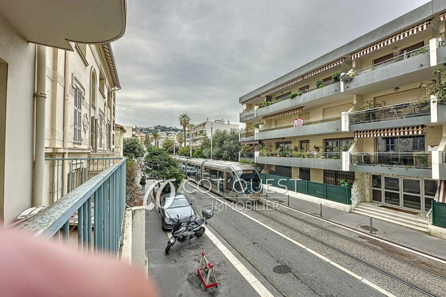 Appartement à vendre à Nice — Vue sur la ville — photo 1