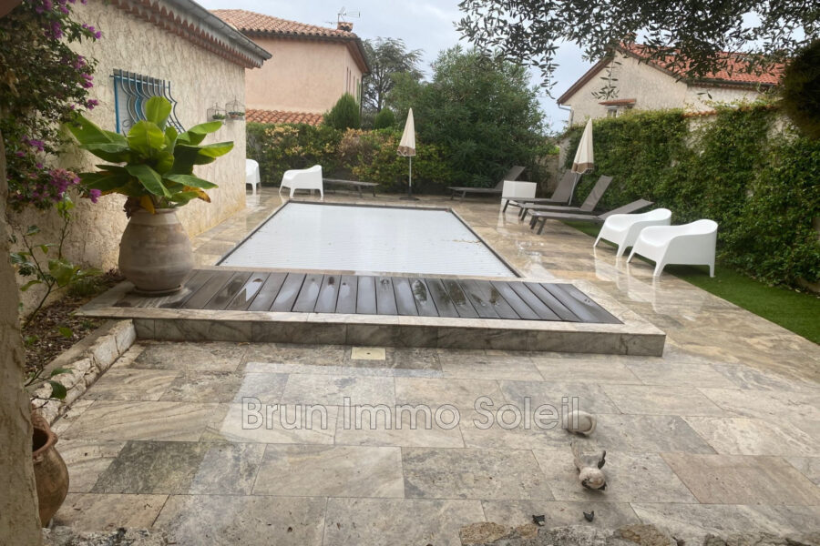 Maison à louer à Cagnes-sur-mer