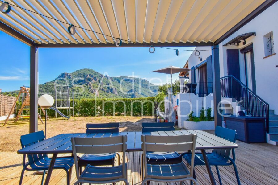 Maison à vendre à Les adrets-de-l&rsquo;estérel — Vue montagne — photo 3