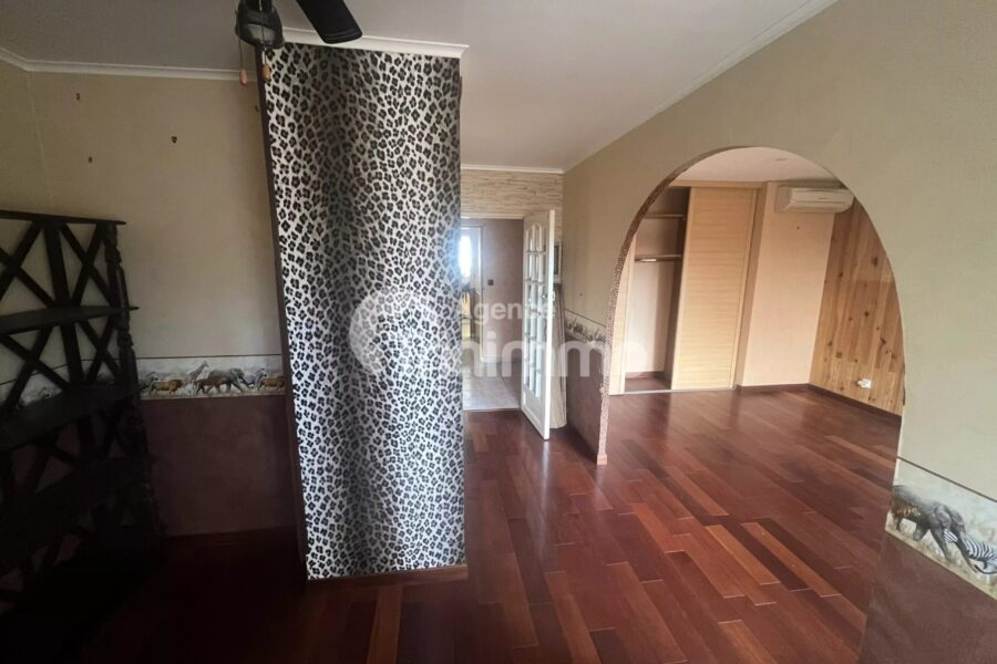 Appartement à vendre à Saint-laurent-du-var — Vue mer — photo 9