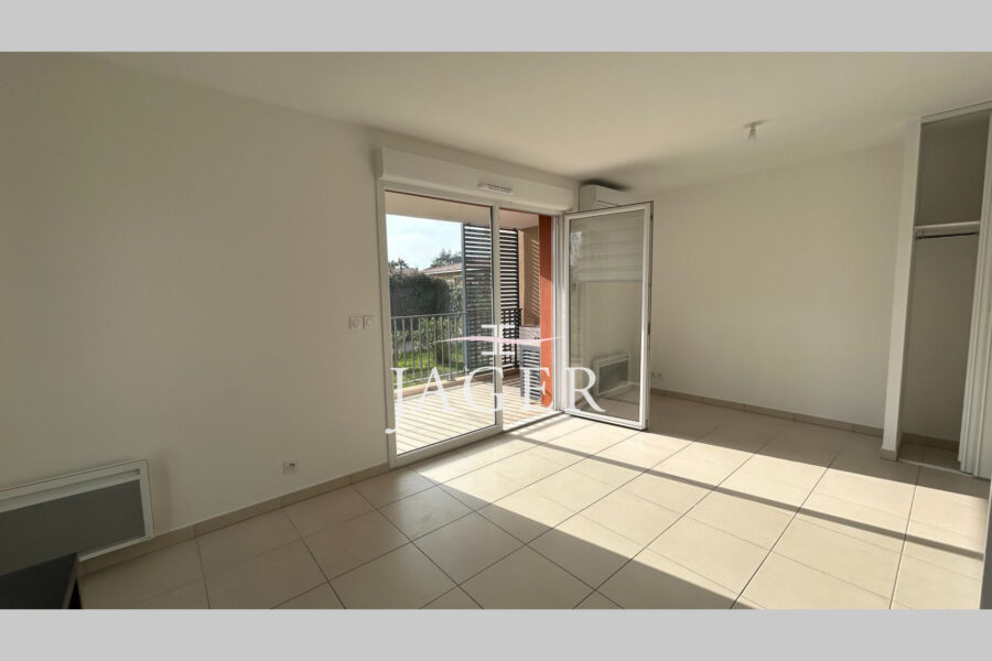 Appartement à vendre à Grimaud — Vue parc — photo 5