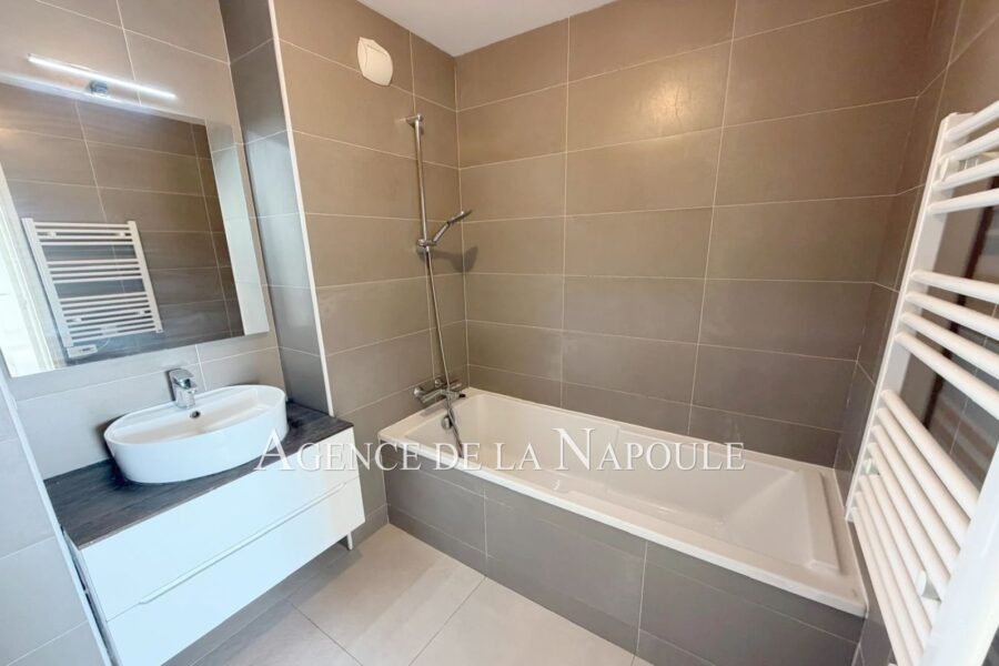 Appartement à vendre à Mandelieu-la-napoule