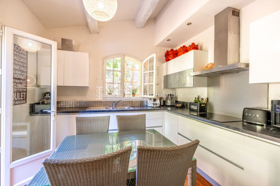 Maison à vendre à Sainte-maxime — Vue mer — photo 6