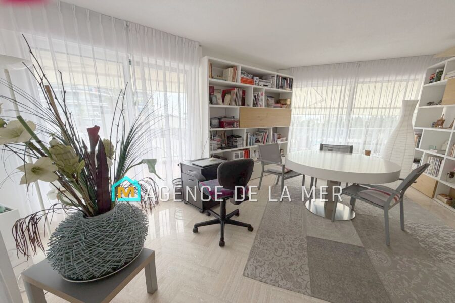 Appartement à vendre à Mandelieu-la-napoule