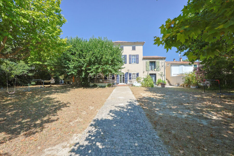 Maison à vendre à La ciotat — Vue parc — photo 3