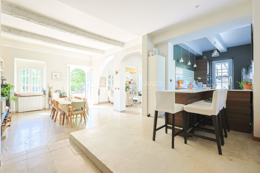 Maison à vendre à La ciotat — Vue parc — photo 8