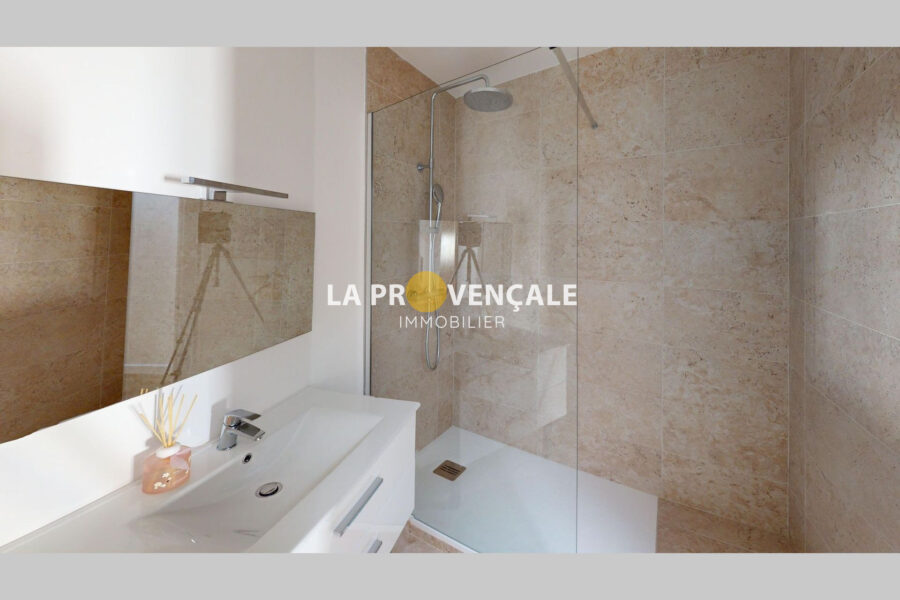 Maison à vendre à Trets — Vue sur la ville — photo 5
