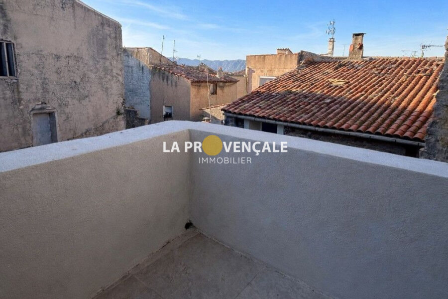 Maison à vendre à Trets — Vue sur la ville — photo 1
