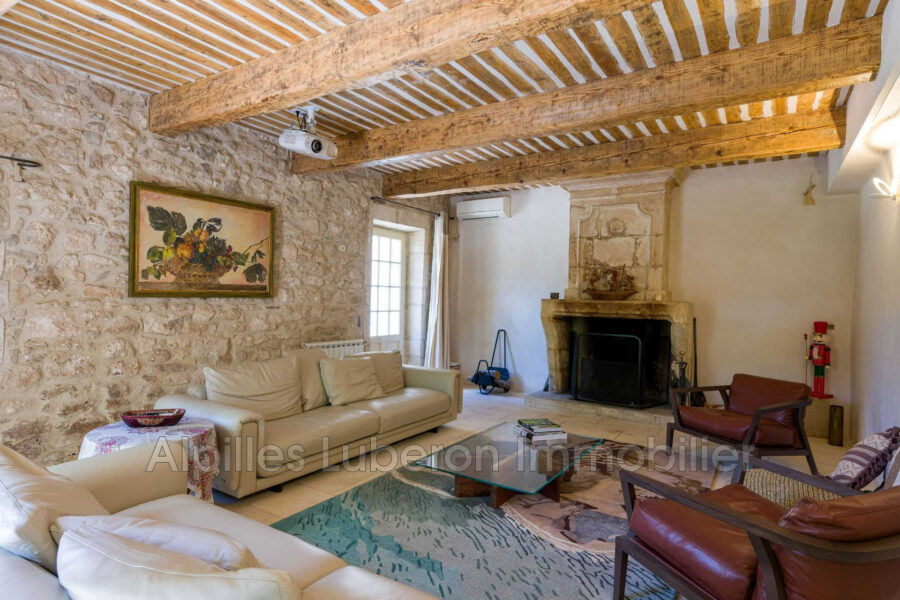 Maison à louer à Eygalières — Vue parc — photo 13