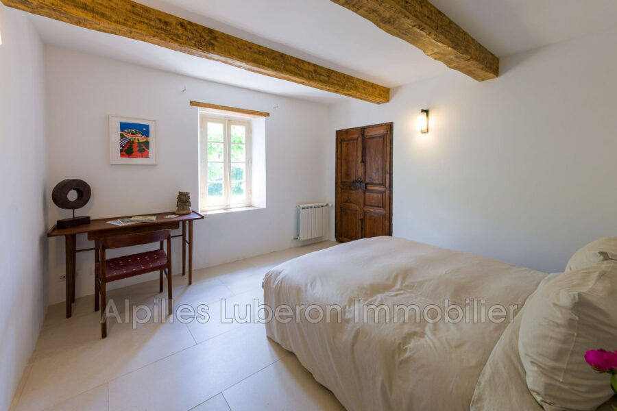 Maison à louer à Eygalières — Vue parc — photo 18