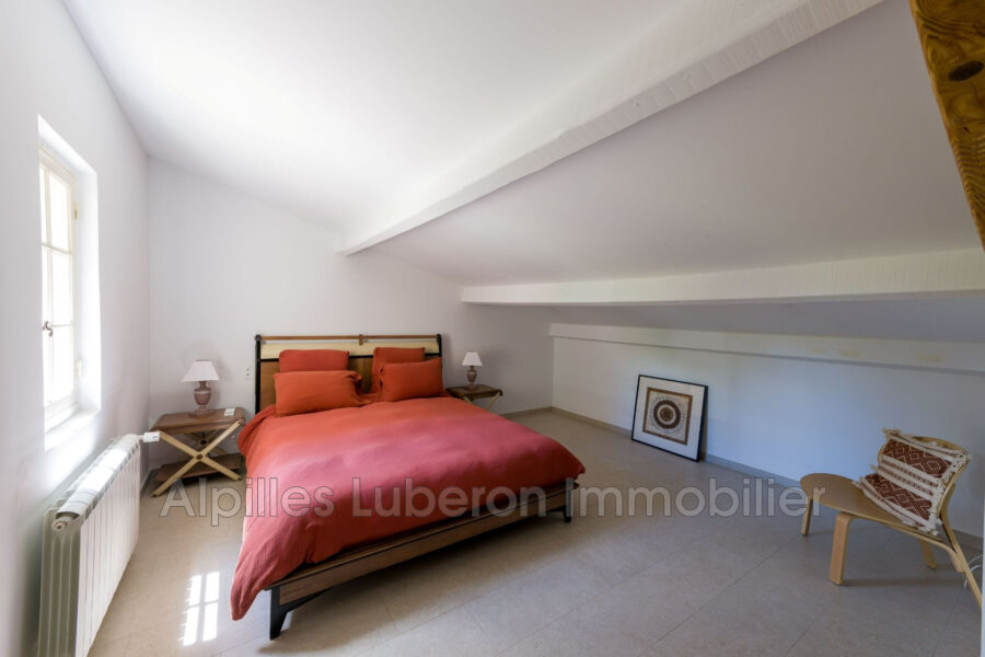 Maison à louer à Eygalières — Vue parc — photo 20