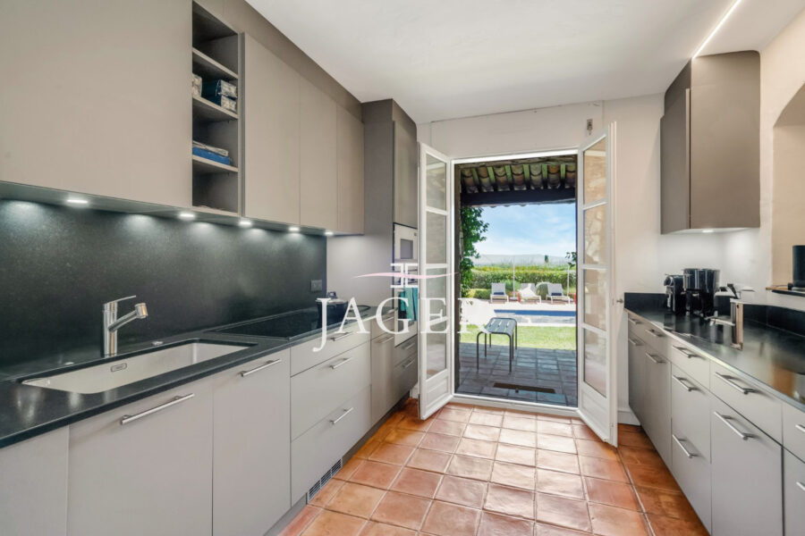 Maison à vendre à Grimaud — Vue mer — photo 12