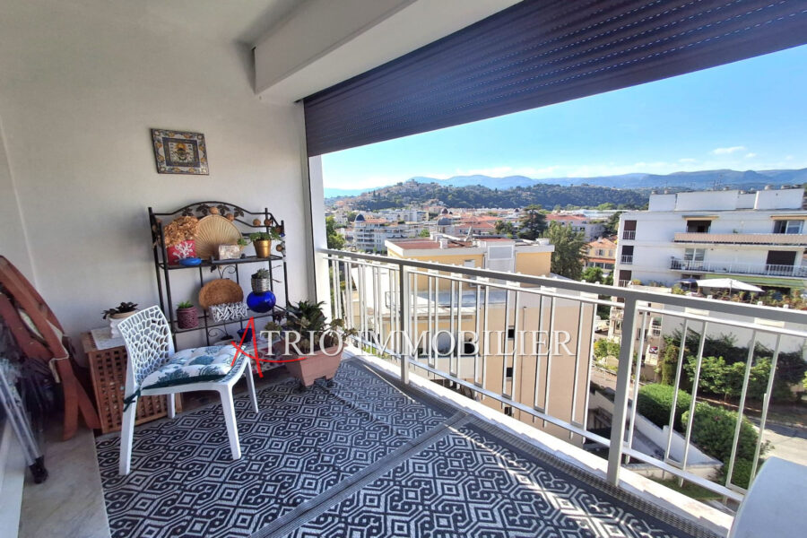 Appartement à vendre à Cagnes-sur-mer — Vue sur la ville — photo 1