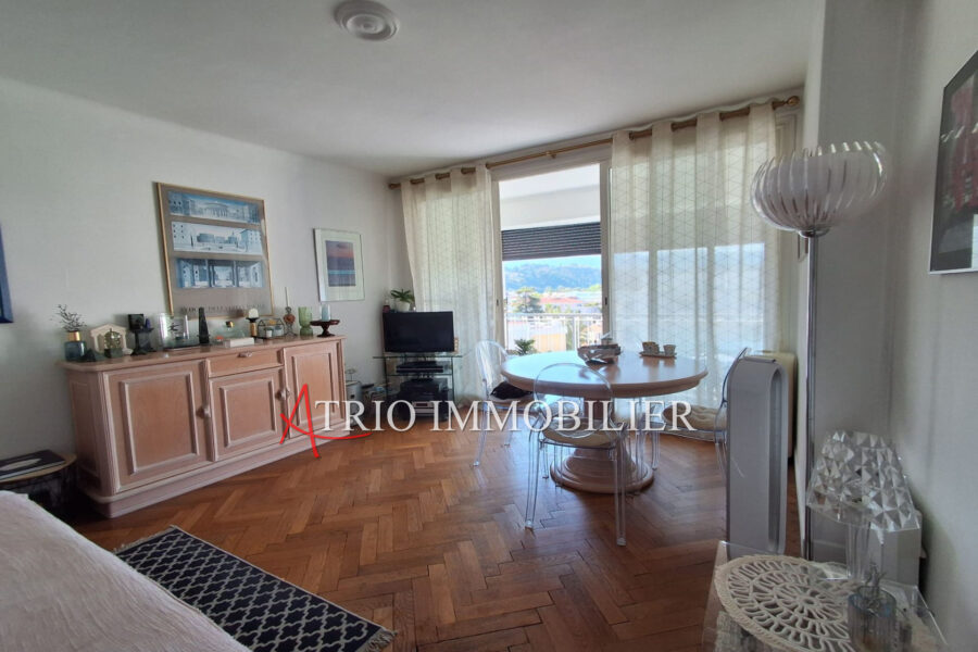 Appartement à vendre à Cagnes-sur-mer — Vue sur la ville — photo 2