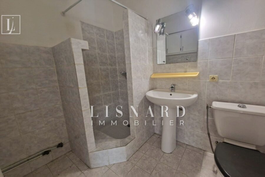 Appartement à vendre à Vallauris — Vue sur la ville — photo 6