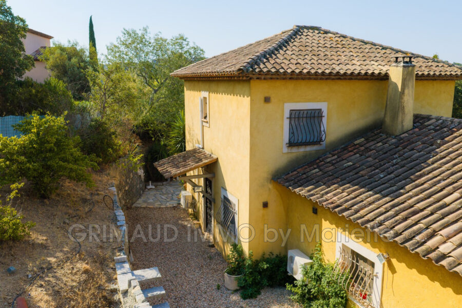 Maison à vendre à Sainte-maxime — Vue montagne — photo 5