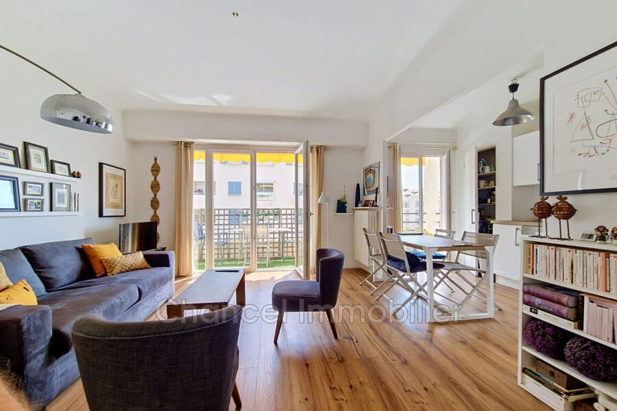 Appartement à vendre à Antibes — Vue sur la ville — photo 9