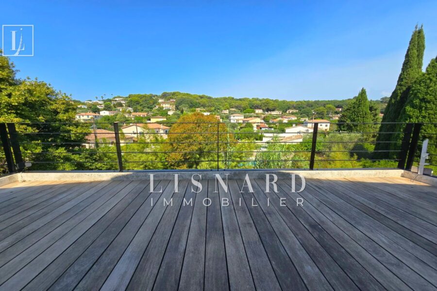 Maison à vendre à Vallauris — Vue parc — photo 1