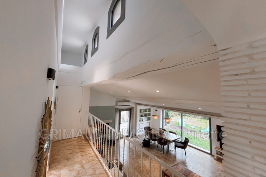 Maison à vendre à Le plan-de-la-tour — Vue parc — photo 10
