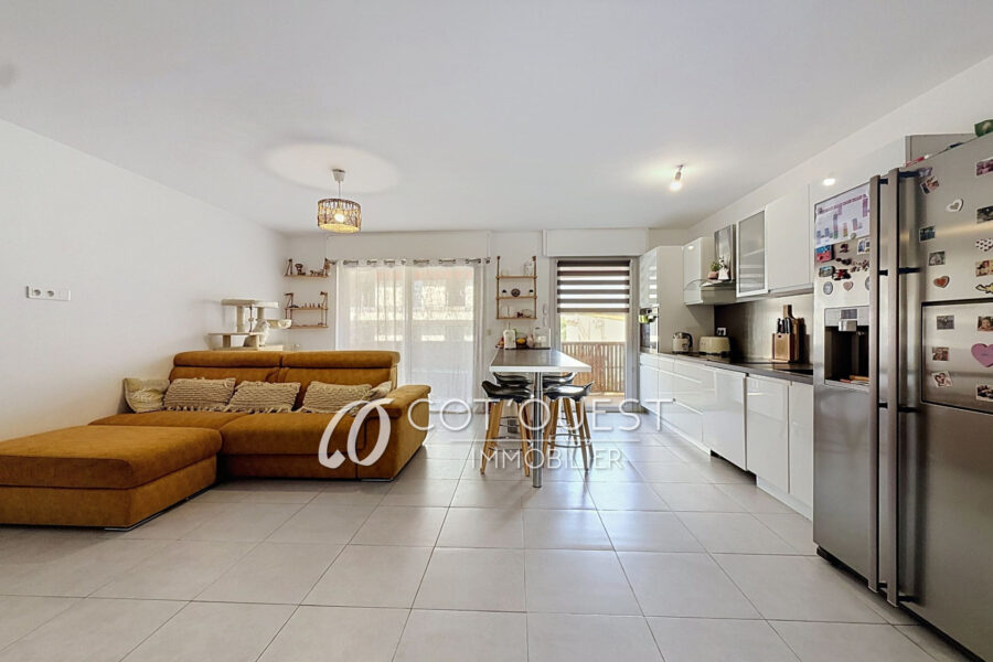Appartement à vendre à Saint-laurent-du-var — Vue sur la ville — photo 14