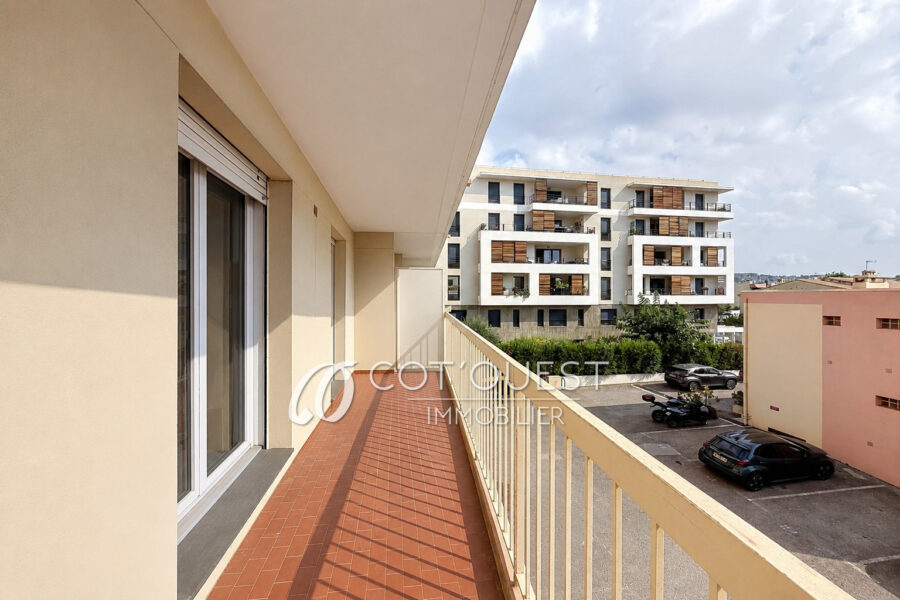 Appartement à vendre à Saint-laurent-du-var — Vue sur la ville — photo 13