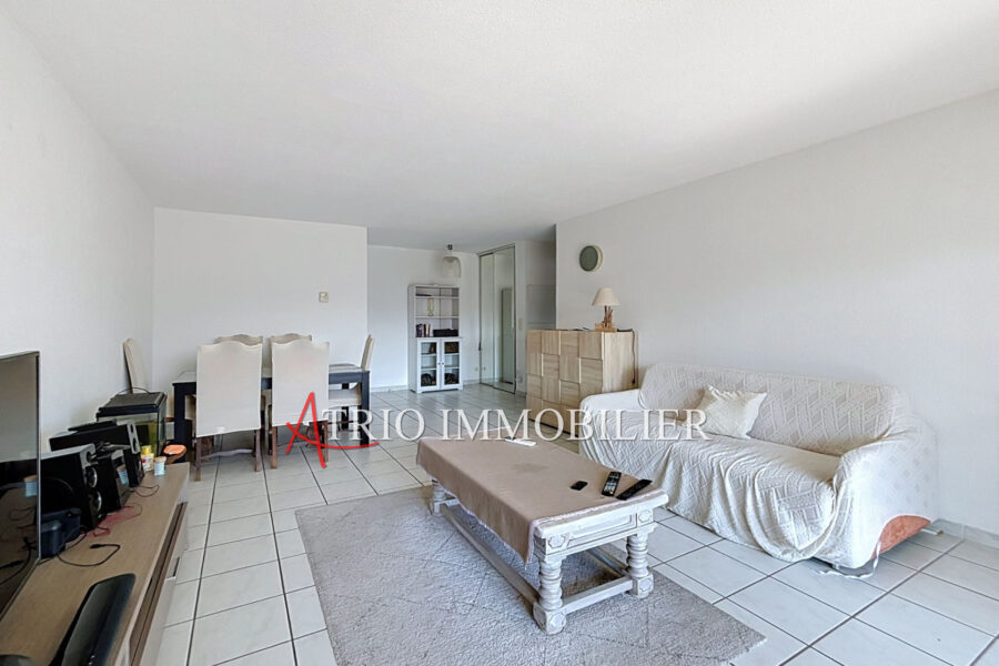 Appartement à vendre à Cagnes-sur-mer — Vue sur la ville — photo 4