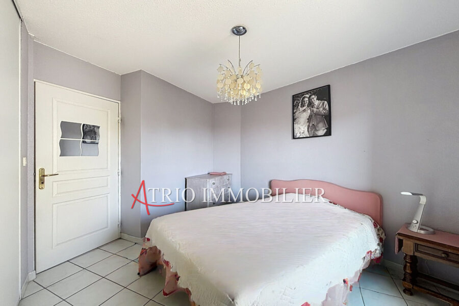 Appartement à vendre à Cagnes-sur-mer — Vue sur la ville — photo 8