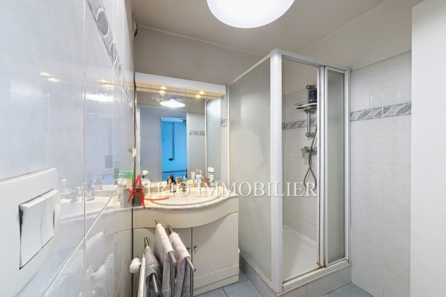 Appartement à vendre à Cagnes-sur-mer — Vue sur la ville — photo 9