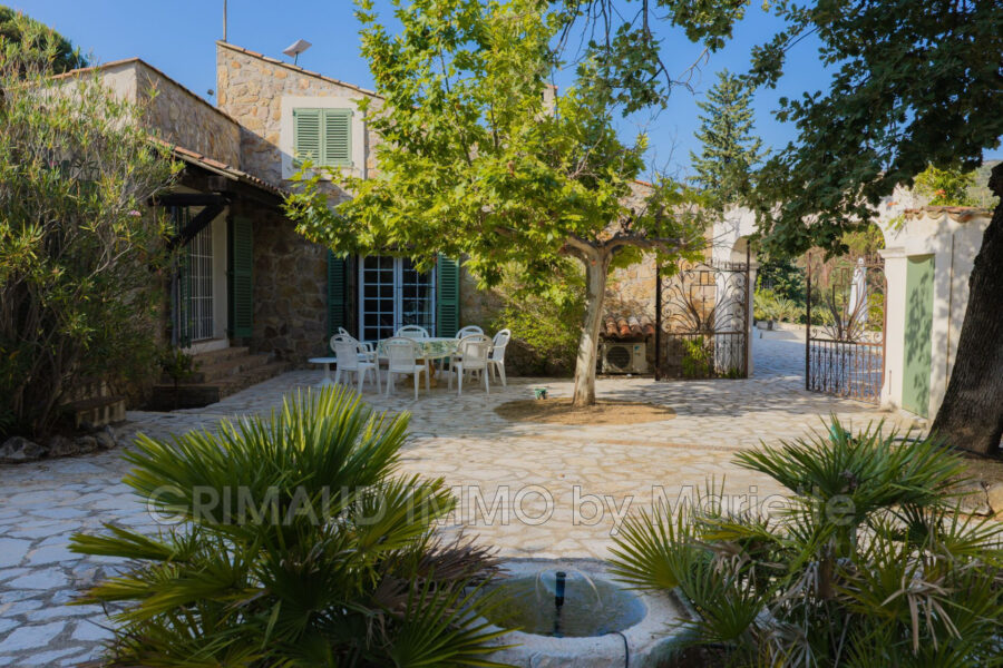 Maison à vendre à Le plan-de-la-tour — Vue nature — photo 7