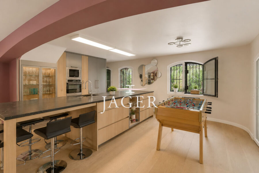 Maison à vendre à Sainte-maxime — Vue parc — photo 6