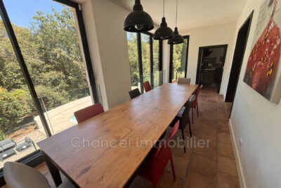 Maison à louer à Opio