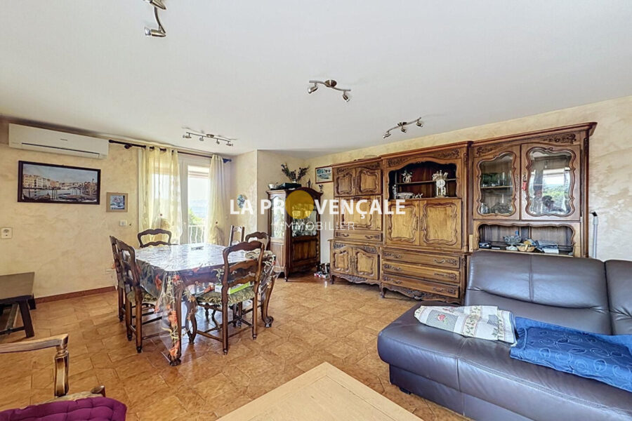 Maison à vendre à Trets — Vue parc & jardin — photo 5