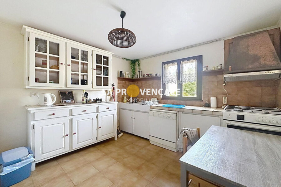 Maison à vendre à Trets — Vue parc & jardin — photo 11
