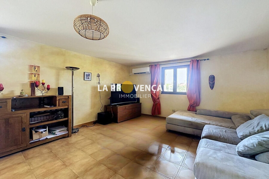 Maison à vendre à Trets — Vue parc & jardin — photo 15