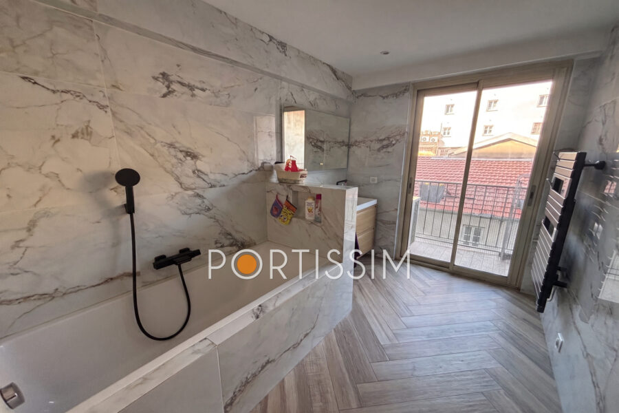 Appartement à vendre à Nice — Vue sur la ville — photo 8